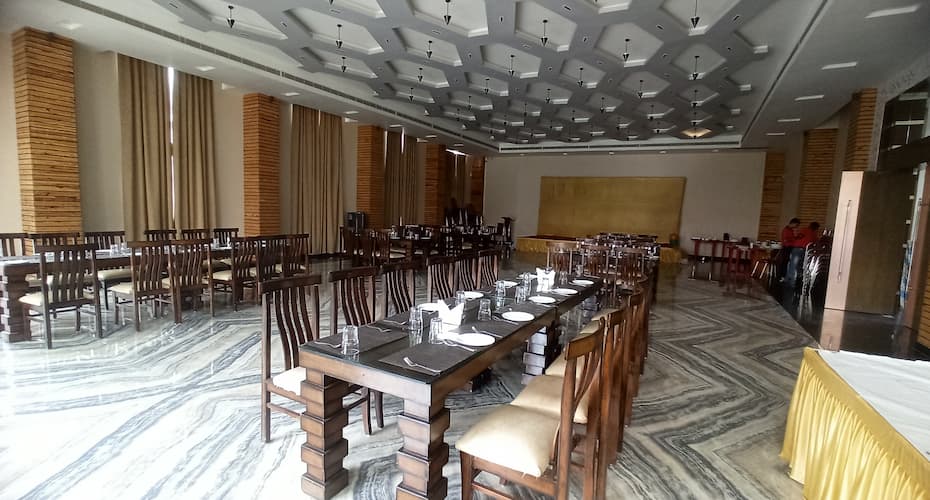 Hotel Grand Surya, Jhumri Telaiya 2